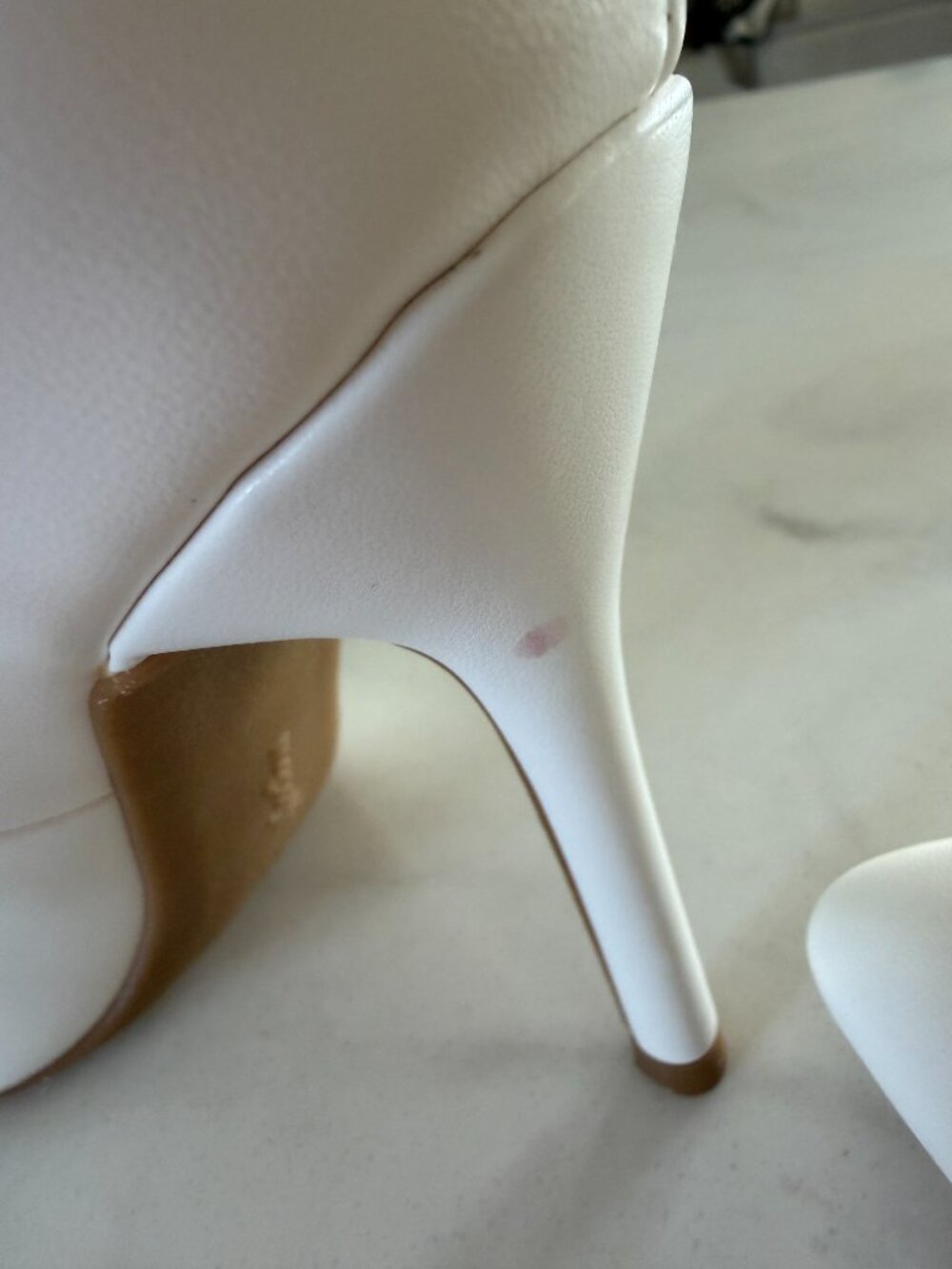 White Pointed Toe Stiletto Pumps Size 7.5 Faux Leather Classic Heels - Picture 7 of 12
